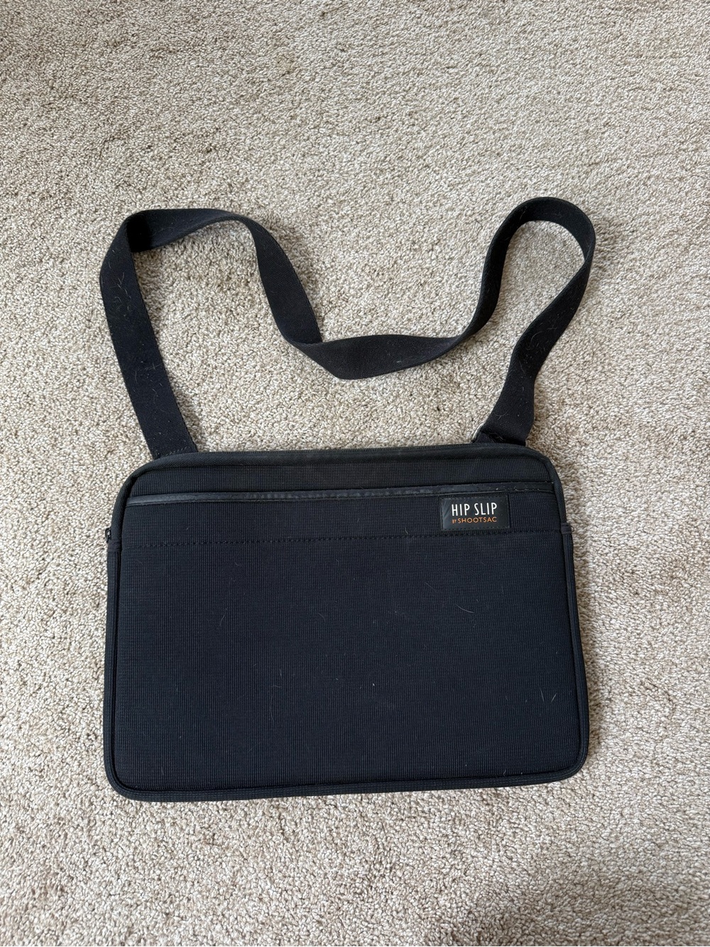 Shootsac Hip Slip Black Crossbody Laptop Bag